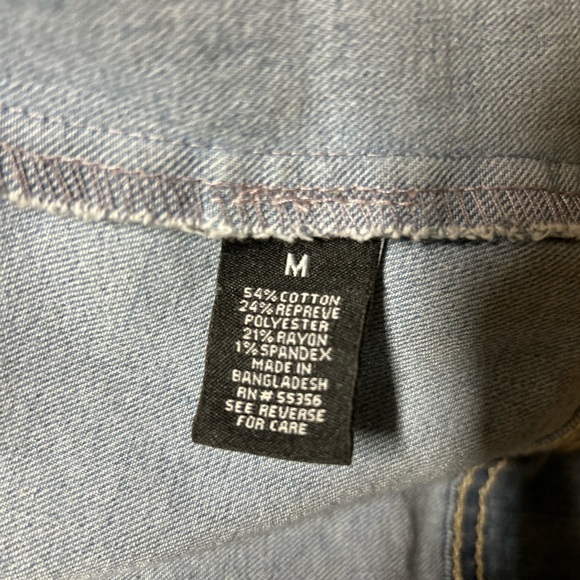 Hand Painted Vintage Jean Jacket - Picture 3 of 4